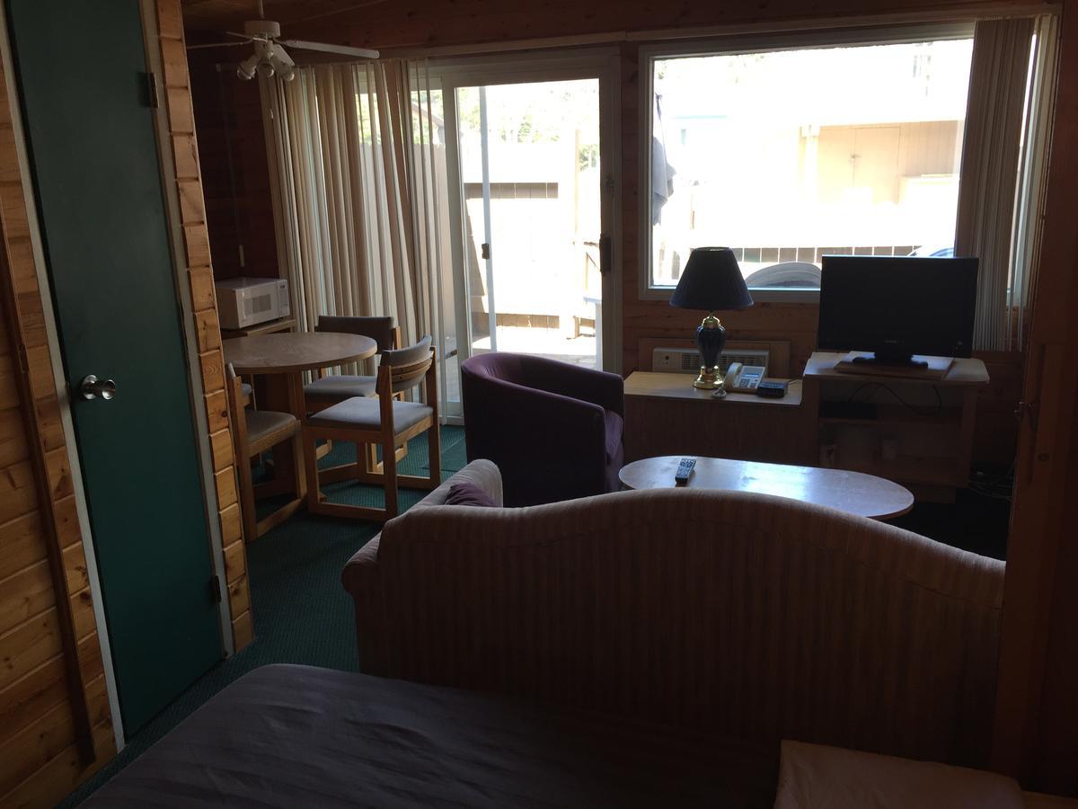 Falcon Lake Hotel Εξωτερικό φωτογραφία