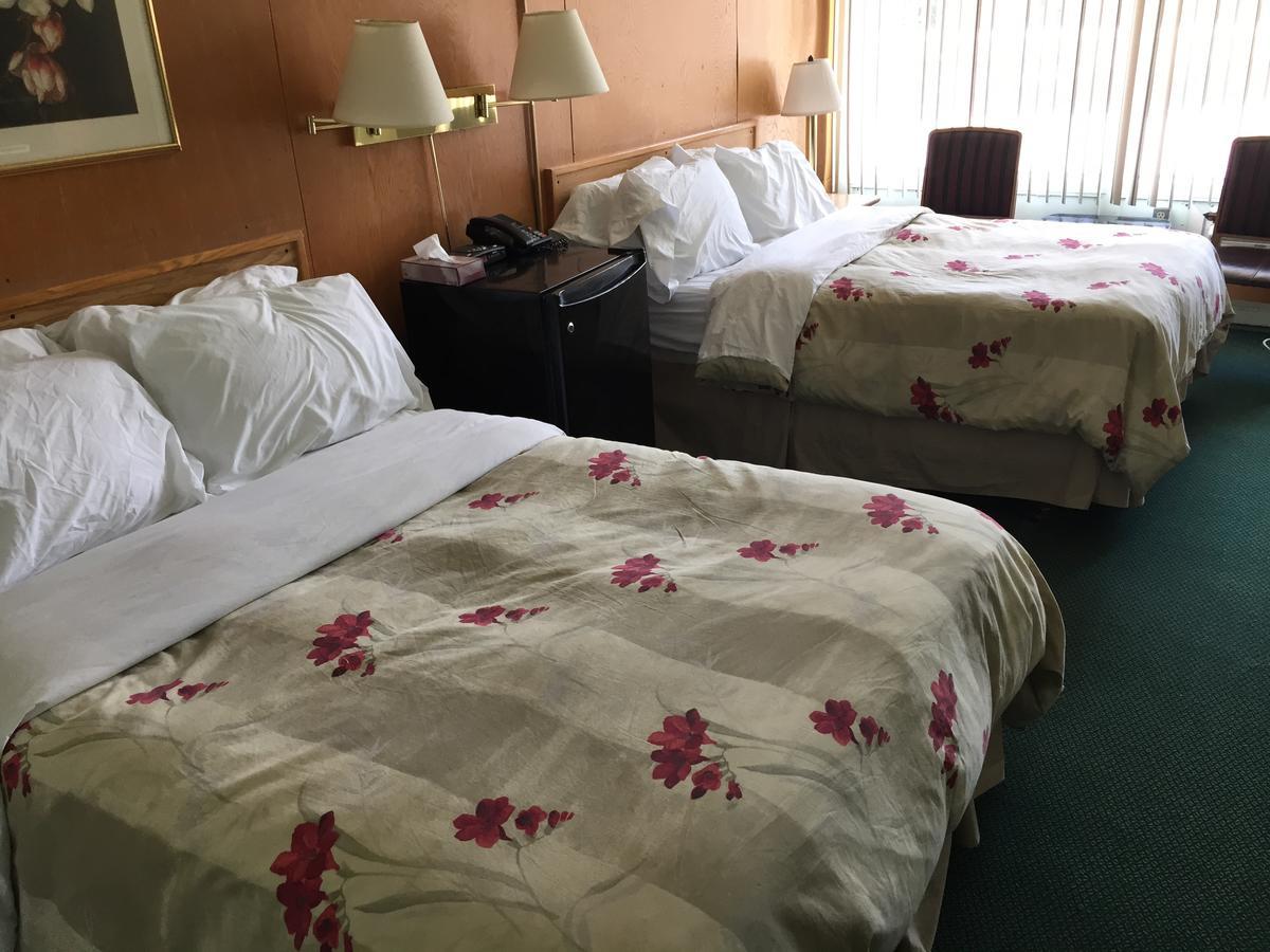Falcon Lake Hotel Εξωτερικό φωτογραφία