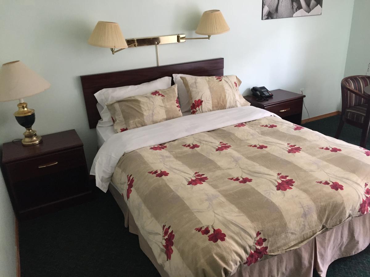 Falcon Lake Hotel Εξωτερικό φωτογραφία