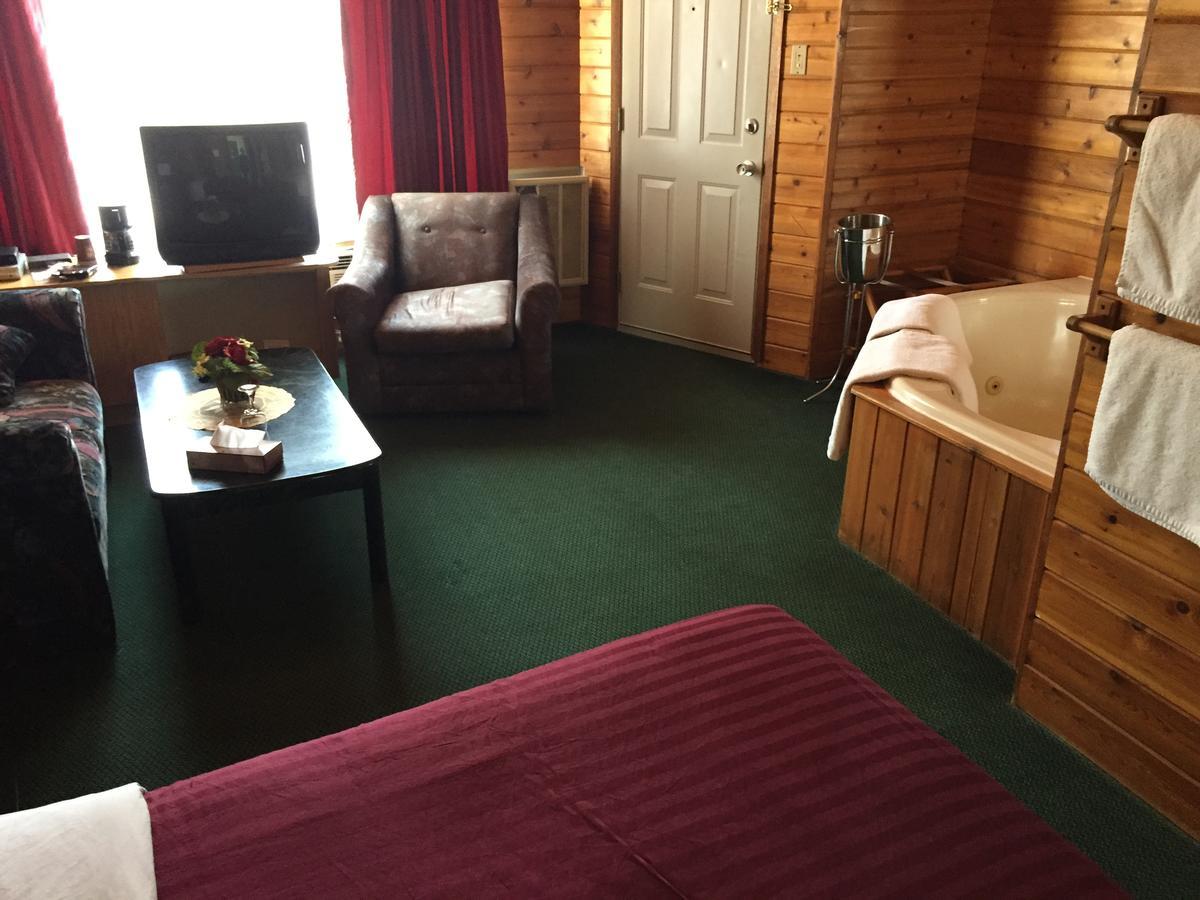 Falcon Lake Hotel Εξωτερικό φωτογραφία