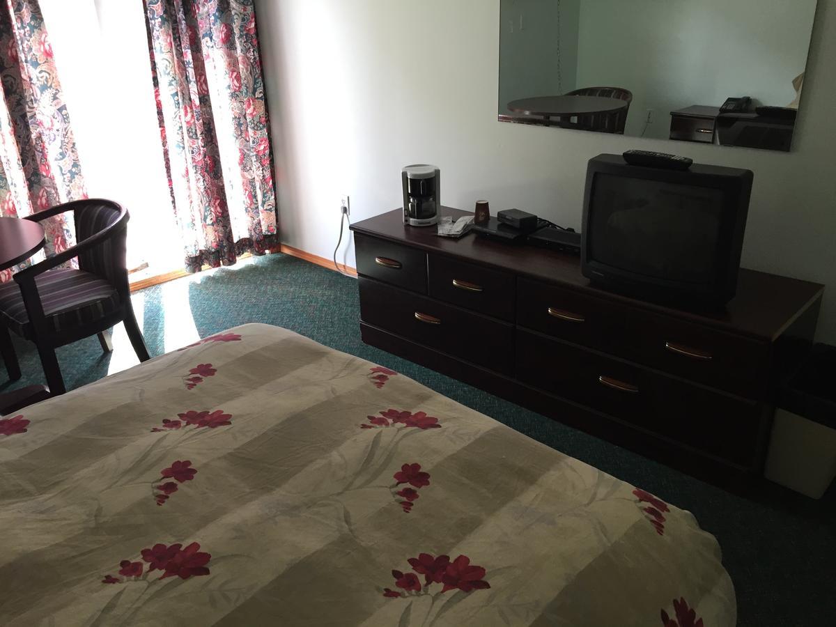 Falcon Lake Hotel Εξωτερικό φωτογραφία